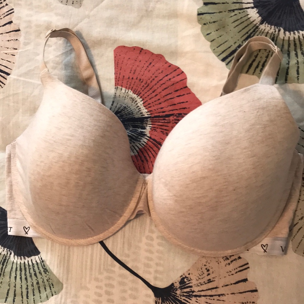 Victoria’s Secret Nude T-shirt bra 38DDD